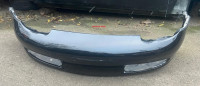 přední nárazník (lehce poškozen) - ORIGINÁLNÍ DÍL