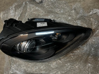 Pravé př. světlo - xenon GTS /10-14/ - ORIGINÁLNÍ DÍL